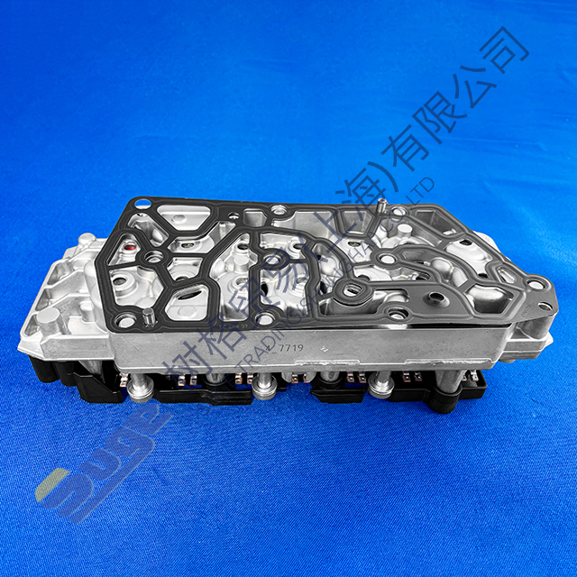 ZF TRAXON 自动变速箱零件 VALVE BLOCK（新编号） 6070 024 001