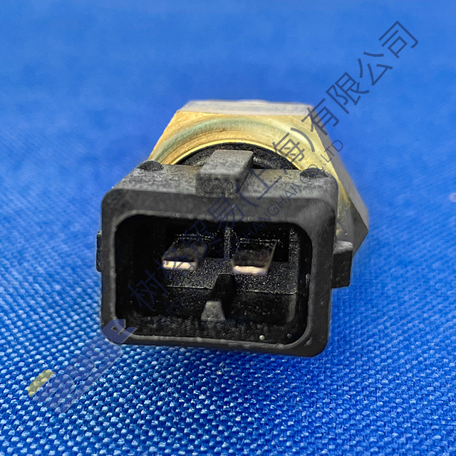 ZF 4BP230 LZZF 柳工徐工临工轮式装载机变速箱温度传感器0501 322 532