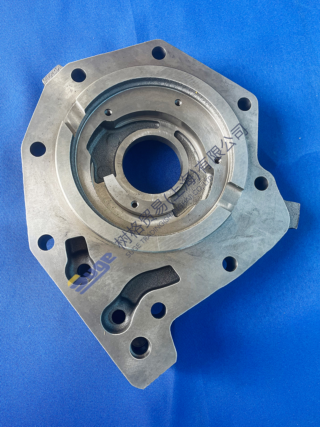 5840 303 052 油泵支架2