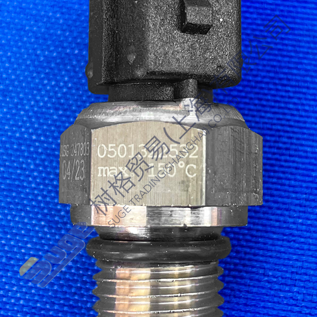 ZF 4BP230 LZZF 柳工徐工临工轮式装载机变速箱温度传感器0501 322 532