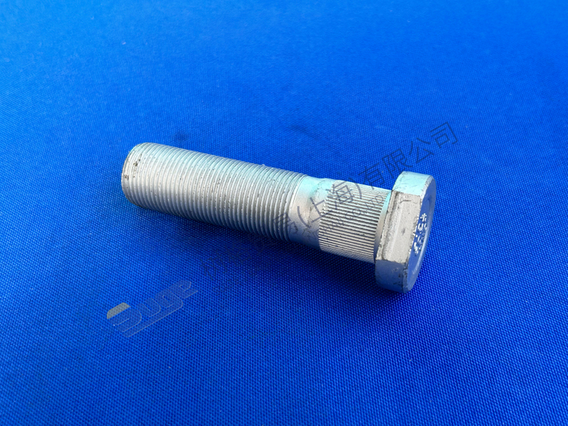 ZF MT-E轴车轮螺柱4472 336 286
