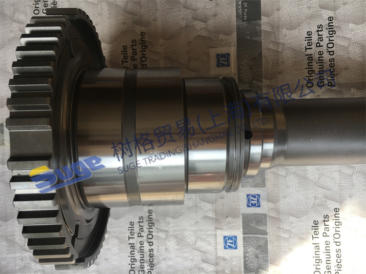 ZF ECOSPLIT4变速箱零件 输入轴 1356 302 103