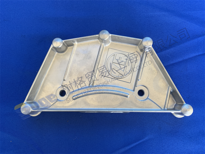 ZF TRAXON 自动变速箱配件 PTO COVER 1358 301 091