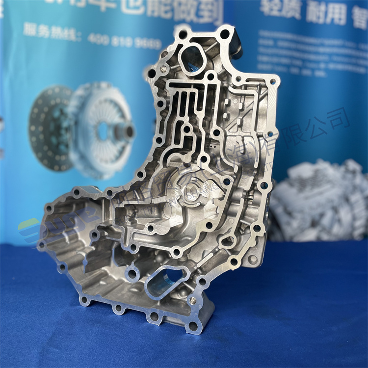  ZF ECOSPLIT4 变速箱零件缓速器控制壳体（带油压） 6093 302 050