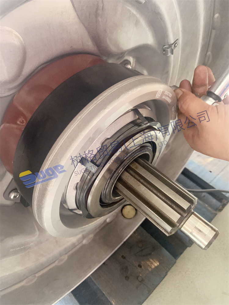 TRAXON带液罐再制造变速箱-7