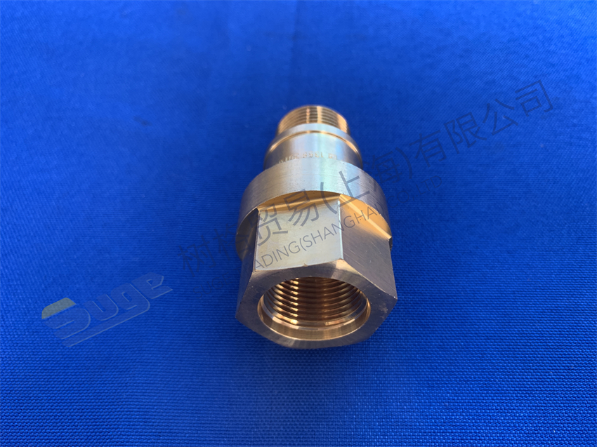 ZF TRAXON 自动变速箱配件 CONNECTING SOCKET 1358 301 097