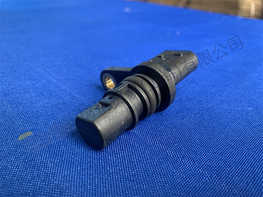 ZF TRAXON 自动变速箱零件 速度传感器 0501 328 572