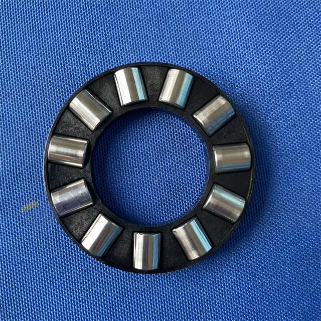 ZF TRAXON 自动变速器零件 AXIAL ROLLER RING 0735 301 599