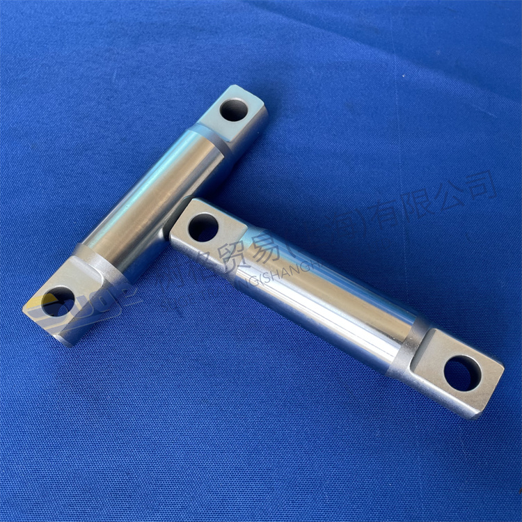 ZF ECOSPLIT4 变速箱零件RELEASE FORK SHAFT 1325 368 008 - 在速格 