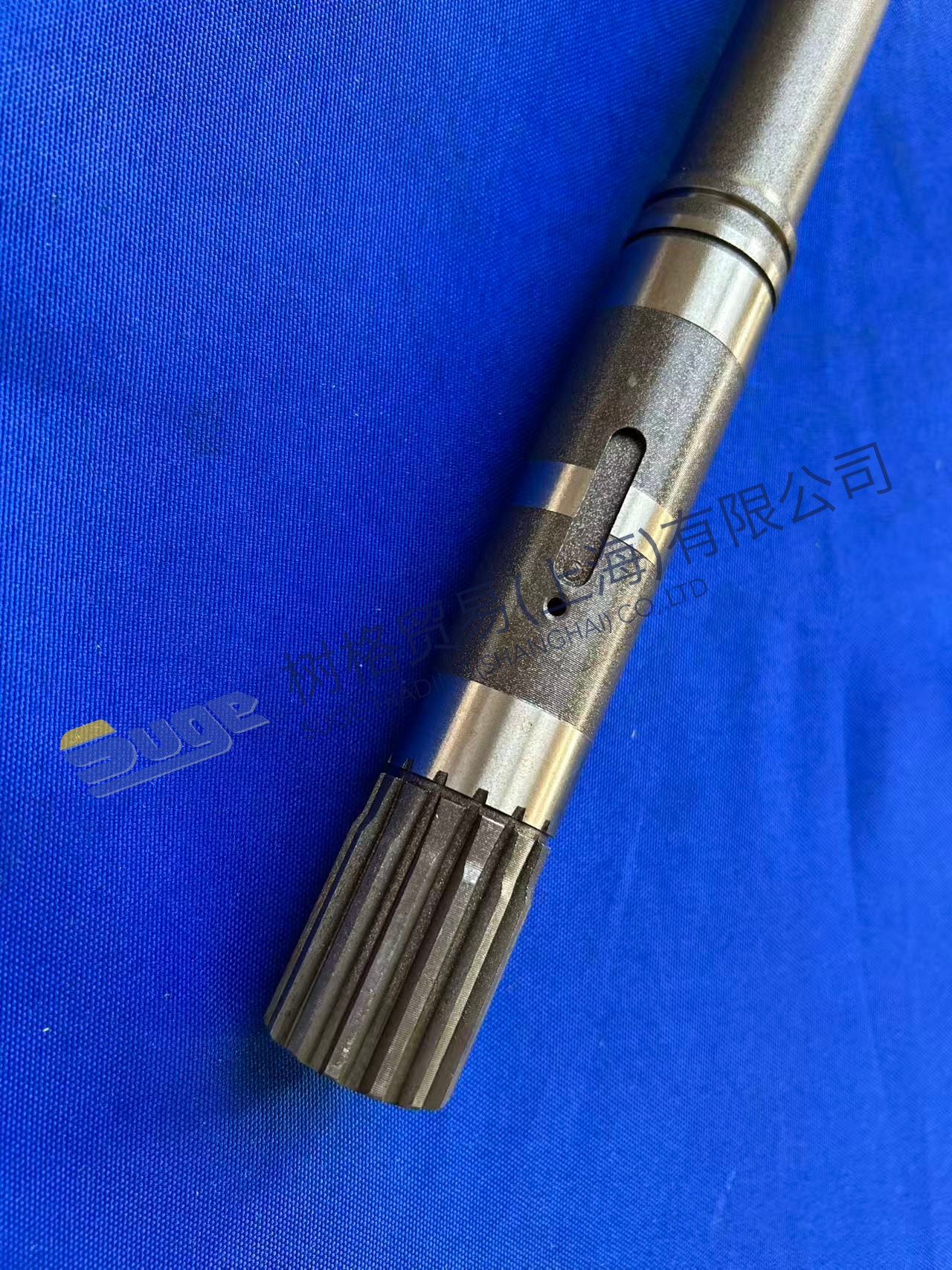 ZF 4WG200 输出轴 4644 311 239