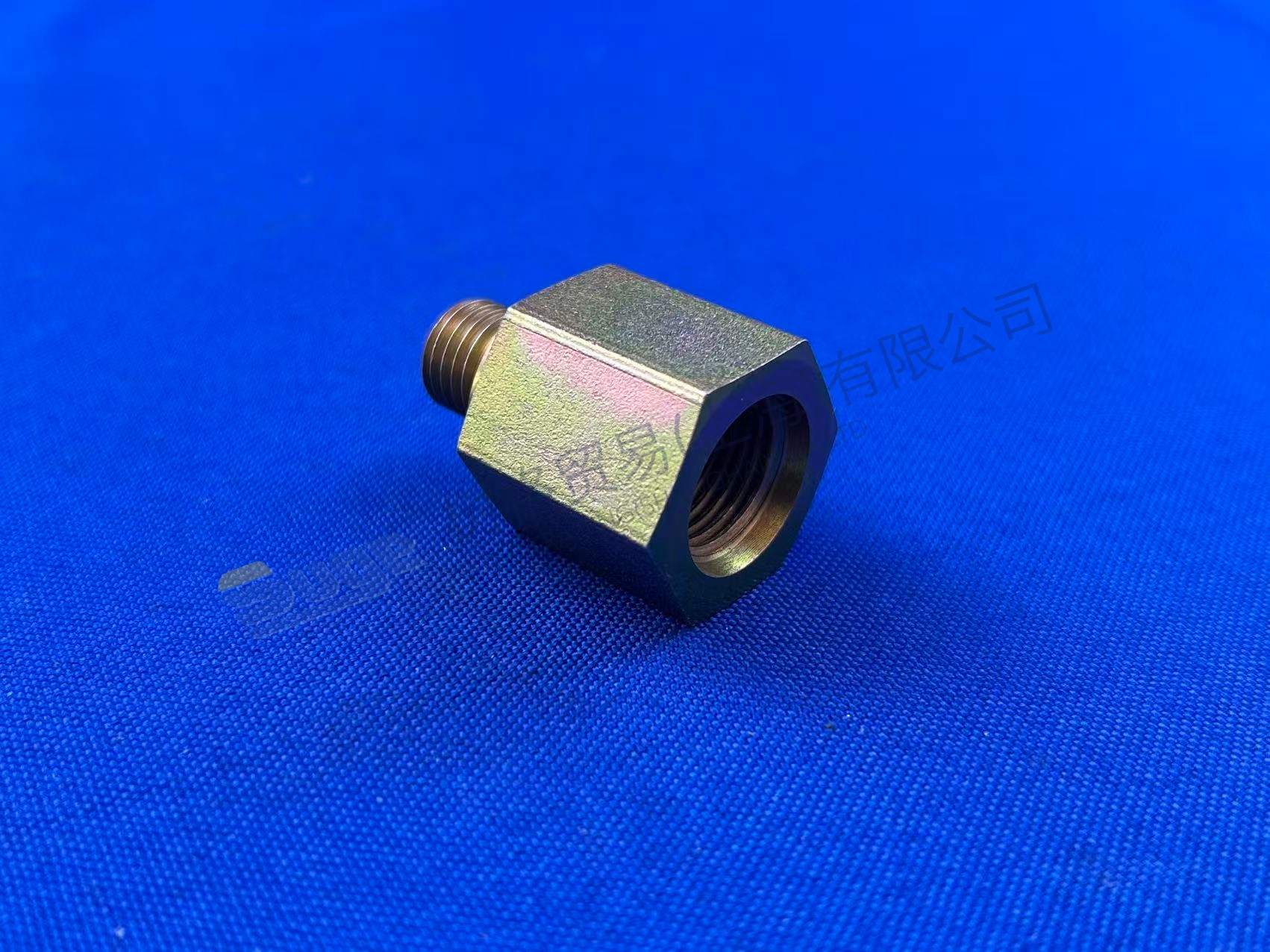 ZF 活接螺丝 0737 300 028