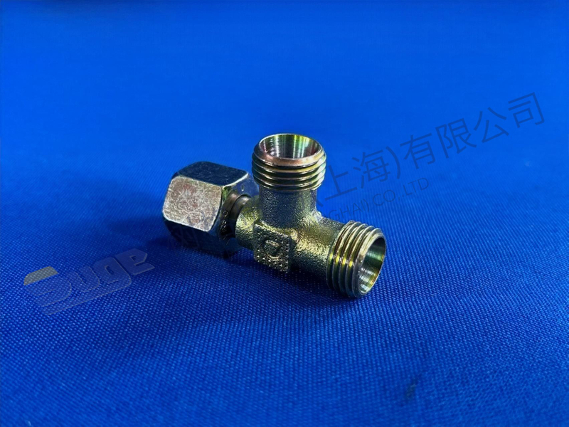 ZF 连接插座 0637 885 391